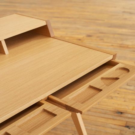Стол письменный Laura Desk by Phloem Studio