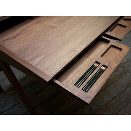 Стол письменный Laura Desk by Phloem Studio