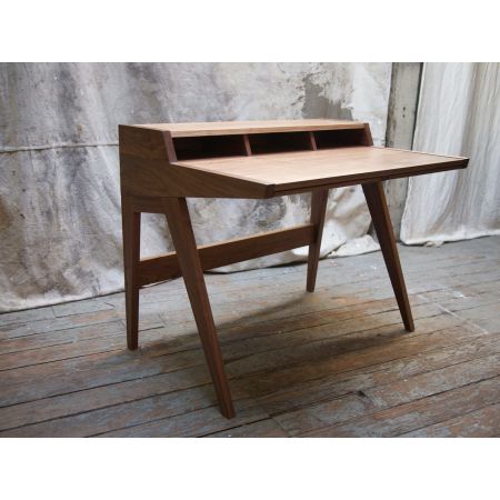 Стол письменный Laura Desk by Phloem Studio