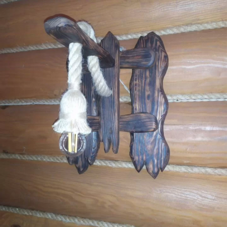 Настенное бра ручной работы из дерева в стиле рустик,  кантри